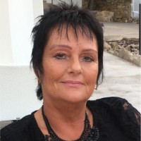 Ionix Systems Employee Kim Riding's profile photo