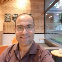 Elcio Ferreira Email & Phone Number