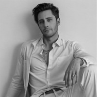 Garrick Hyde-White Email & Phone Number