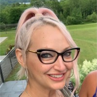 Saucony Employee Elissa Weinberg's profile photo