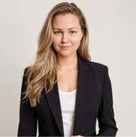 International Fintech Business Employee Julia Raubishke's profile photo