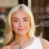 B2 Communications Employee Elena Bretoi's profile photo
