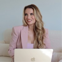 Farmasi Employee Michelle Winship's profile photo