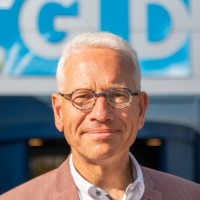 Gerhard de Ruiter Email