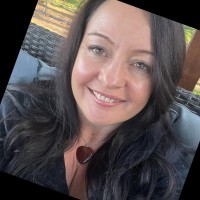 Lorien Crossle Email
