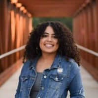 Phoebe Kinch Email & Phone Number