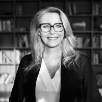 Carina Hallgren Email & Phone Number