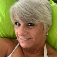 Lisa Unger's profile photo