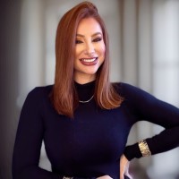 Ypê Employee Karina Decanio's profile photo