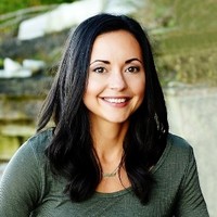 Kelli Bischoff Email & Phone Number