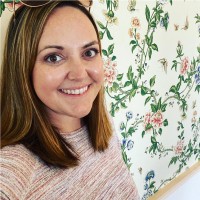Amber Oakes Email & Phone Number