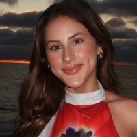 Elizabeth Izzo Email