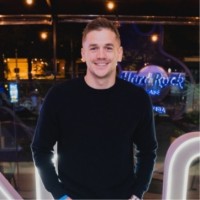 Simply Subscribe Employee Taylor Love's profile photo