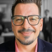 Juan Flores Email