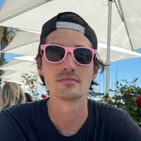 Email e telefono di Patrick Donovan