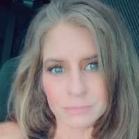 CSE Graphics Employee Beth Black's profile photo