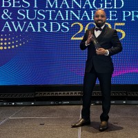Axis-REIT Employee Raj Chandrasakaran's profile photo