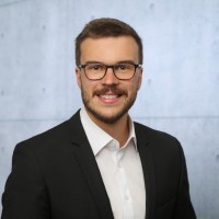 Dominik Eschenbach Email