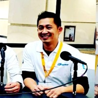 Sam Wong Email