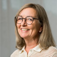 Pia Østergaard Email