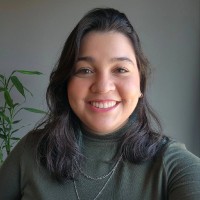 Karine Neves Soares Email