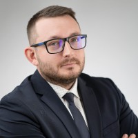 Lipták László Email