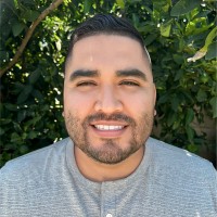 215 Marketing Employee Karlo Campana's profile photo