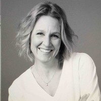 Camilla Roander Email & Phone Number