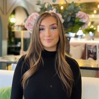 Popcorn Employee Mia Curtis's profile photo