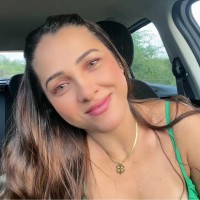 Simone Esteves Email