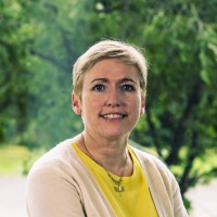 LobbyControl Employee Nina Katzemich's profile photo