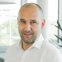 Roman Bauer Email