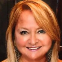 Maple Leaf Tours Employee Kristine Geary's profile photo