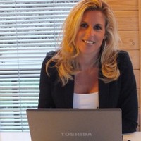 Karin Voert Email