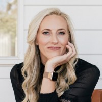 Amelia Phillips Email & Phone Number