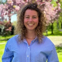 Angelique Stolze Email