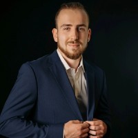 Language Bear Employee Bobby Georgiev's profile photo