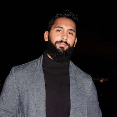 Surroundings Group Employee Noah Rahman's profile photo