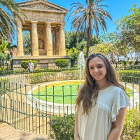 Ana Lakić Email