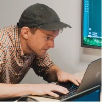 Tobias Bernström Email