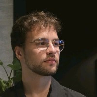Lucas Uny Email