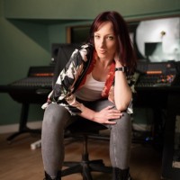 Anna Neale Email