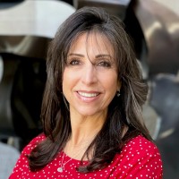 Fine Lines Employee Suzanne Solomon's profile photo