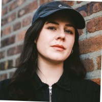 Olivia McLaughlin Email & Phone Number