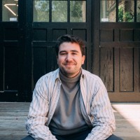Maintouch: Full-stack organic marketing for B2B. Employee Ruben Isagulov's profile photo