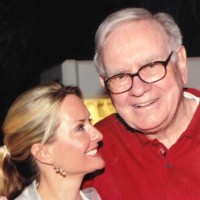 NetJets Employee Julie Hicks's profile photo