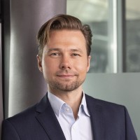 Julian Einhaus Email & Phone Number