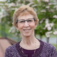 Transform Employee Theresa Gale's profile photo