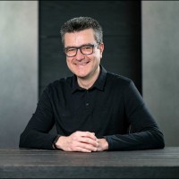 Remarkable Partnerships Employee Peter Chiswick's profile photo