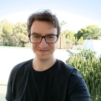 Tom van der Hoek Email